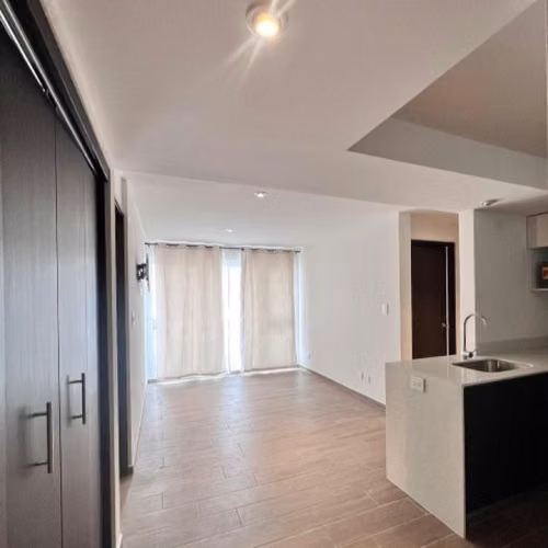 Apartamento Semi-Amueblado en Renta Parque Mateo Zona 7 - Imagen 3