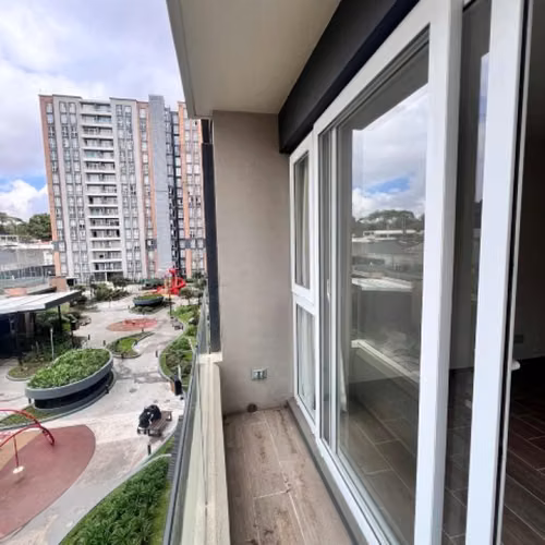 Apartamento Semi-Amueblado en Renta Parque Mateo Zona 7 - Imagen 7