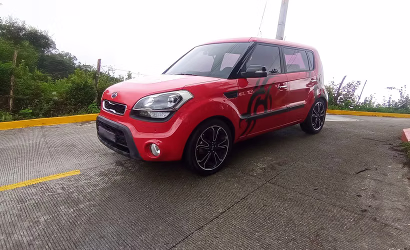KIA SOUL TOURING