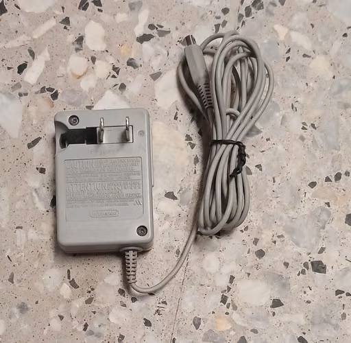 Cargador Original Nintendo DSi / 3DS / 2DS (Modelo WAP-002) - SIN PROBAR - Imagen 3