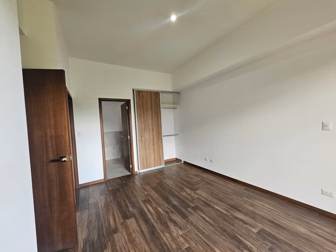 APARTAMENTO EN RENTA ZONA 10 CASA ACUEDUCTO - Miniatura 4