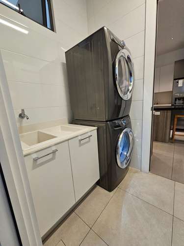 APARTAMENTO EN RENTA AMUEBLADO EN MARANTA OAKLAND ZONA 10 - Imagen 4