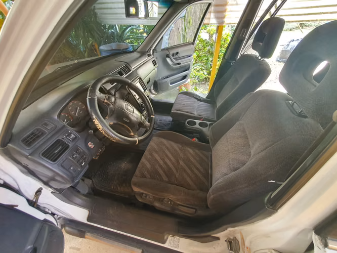 Honda crv 1999 automatica Precio Q35000 full extras lista para traspasó  Vendo Camioneta honda crv Automática  - Imagen 9