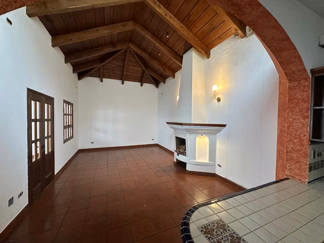 Renta de Casa en Antigua Guatemala a 600m de Iglesia El Calvario | Dentro de condominio en Antigua