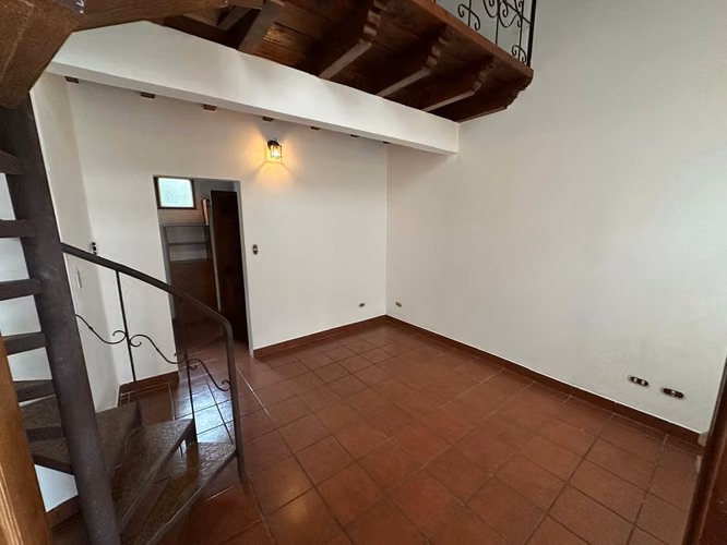 Renta de Casa en Antigua Guatemala a 600m de Iglesia El Calvario | Dentro de condominio en Antigua
