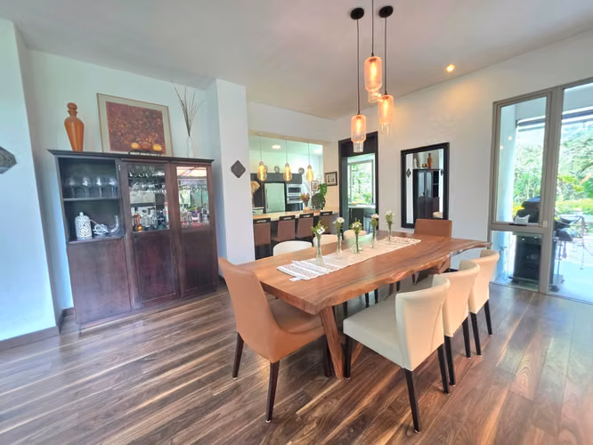 CASA EN VENTA EN MUXBALIA, PANELES SOLARES, SAUNA, JACUZZI, BALCON