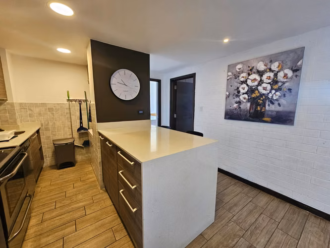 APARTAMENTO AMPLIO AMUEBLADO EN ALQUILER EN Z.10 - EDIFICIO FERRARA - Miniatura 4