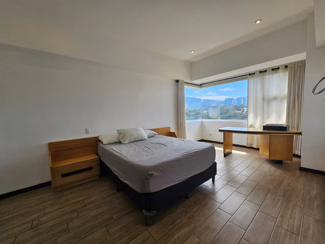 APARTAMENTO AMPLIO AMUEBLADO EN ALQUILER EN Z.10 - EDIFICIO FERRARA - Miniatura 9
