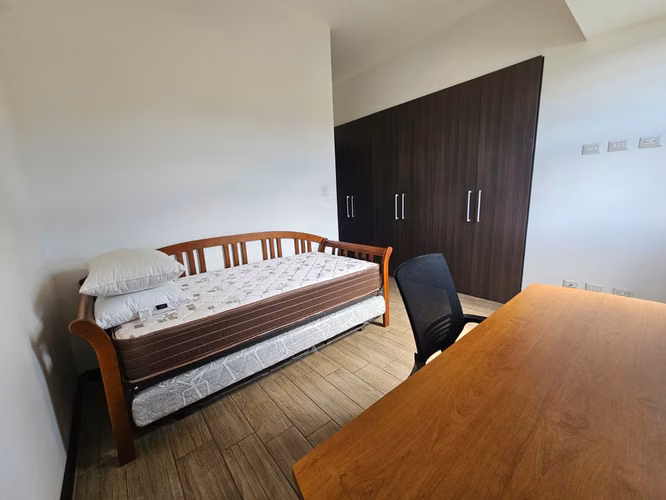 APARTAMENTO AMPLIO AMUEBLADO EN ALQUILER EN Z.10 - EDIFICIO FERRARA - Miniatura 8