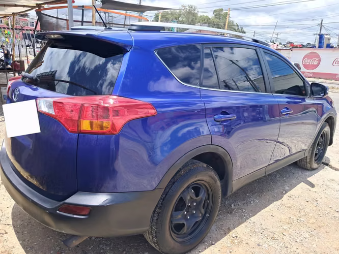 Vendo RAV4 Modelo 2015 AWD - Imagen 5