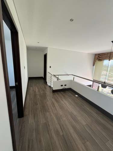 LOFT DE 2 NIVELES EN RENTA – VIU CAYALÁ, ZONA 16 | 2 HABITACIONES + SALA FAMILIAR, PRECIOSA VISTA A LA CIUDAD | PV - Imagen 5