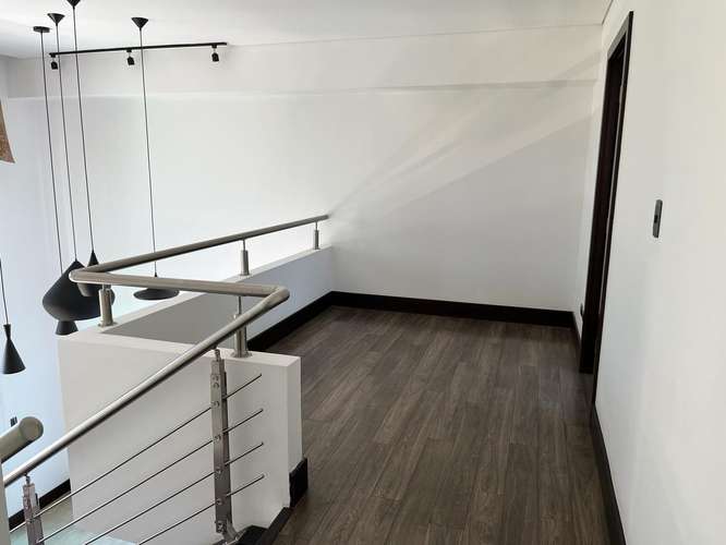 LOFT DE 2 NIVELES EN RENTA – VIU CAYALÁ, ZONA 16 | 2 HABITACIONES + SALA FAMILIAR, PRECIOSA VISTA A LA CIUDAD | PV - Imagen 10