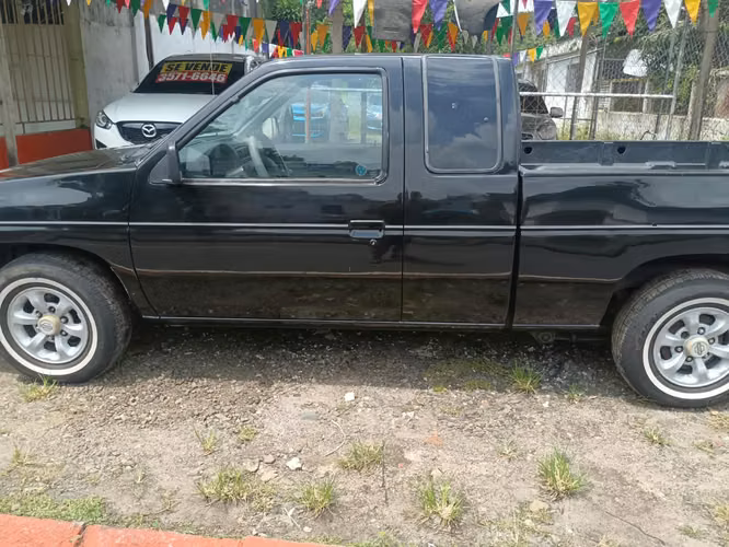 NISSAN HARDBODY KING CAB