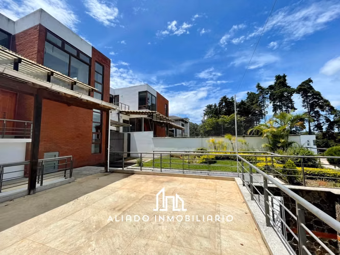 ALQUILO CASA EN ALTO VALLE DE 4 DORM CON LINDA VISTA - Imagen 10