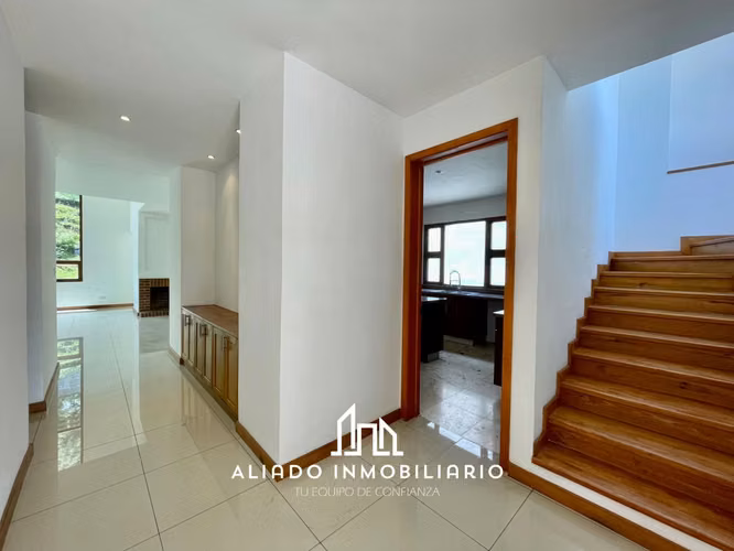 ALQUILO CASA EN ALTO VALLE DE 4 DORM CON LINDA VISTA - Imagen 12