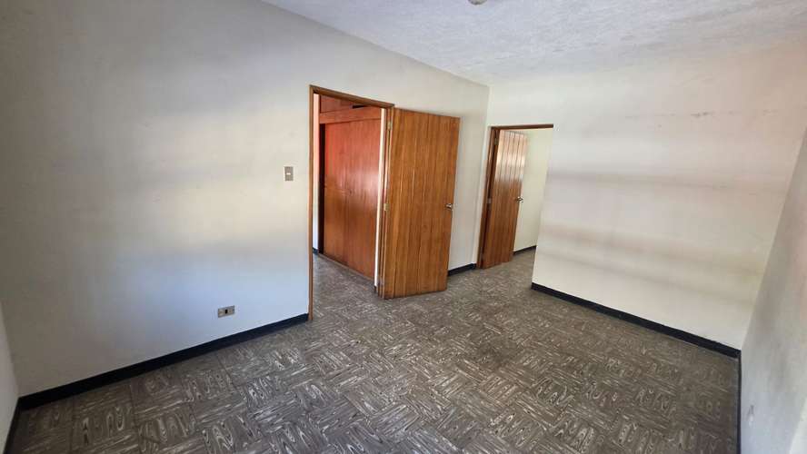 PROPIEDAD EN VENTA EN COLONIA EL MAESTRO ZONA 15 - Imagen 9