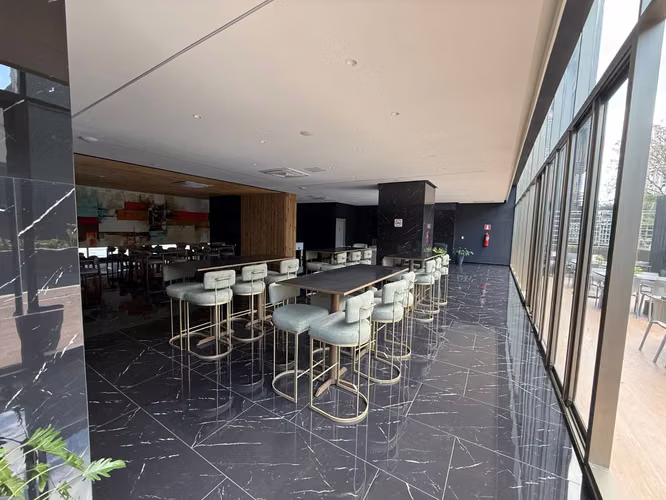 Rento apartamento en Zona 10 EDIFICIO NUEVO CON AMENIDADES DE LUJO - Imagen 4