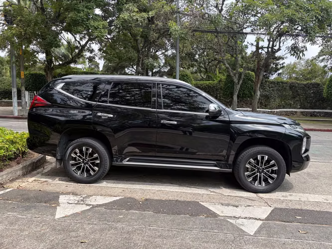 Mitsubishi Montero Sport de Agencia Modelo 2022
