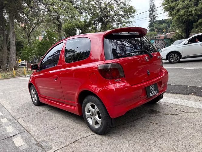 Toyota Yaris de Agencia Modelo 2003
