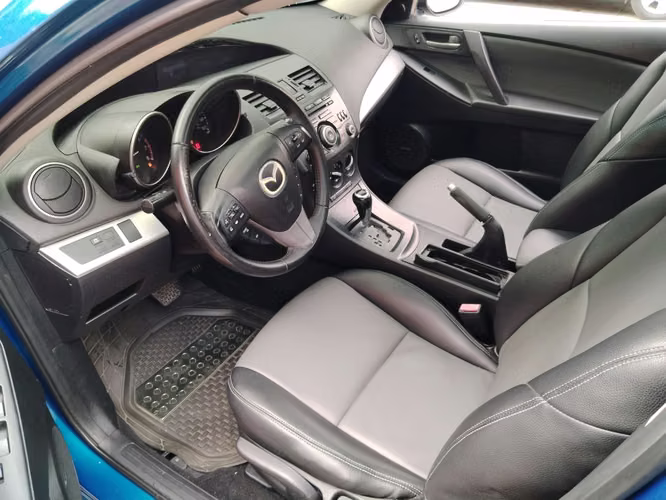 MAZDA 3i TOURING 2.0 - Imagen 3