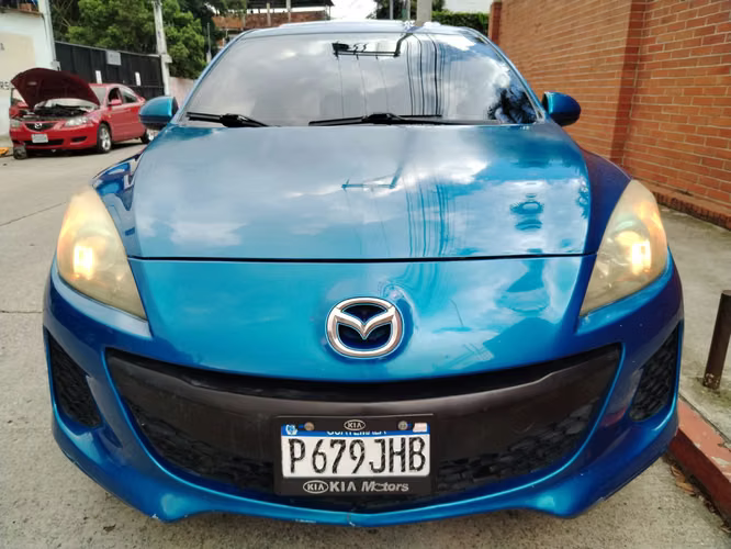 MAZDA 3i TOURING 2.0 - Imagen 2