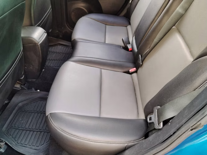 MAZDA 3i TOURING 2.0 - Imagen 8
