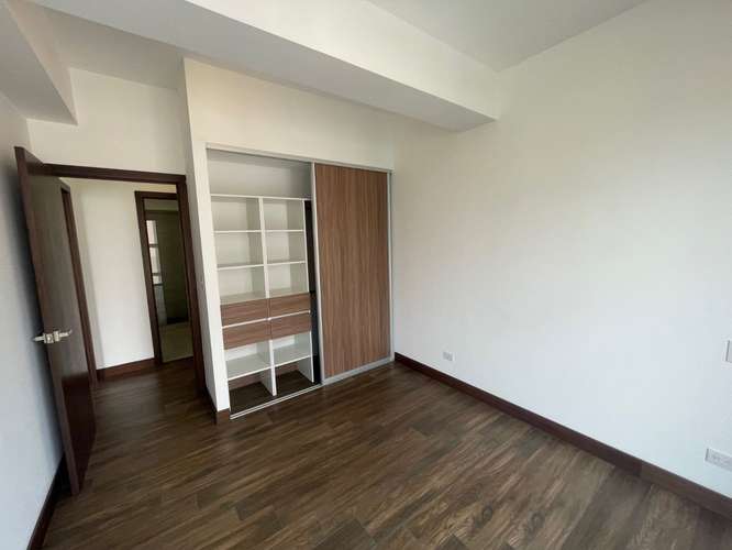Rento apartamento en Zona 14 EDIFICIO EXCLUSIVO ROOFTOP CON PISCINA - Imagen 18