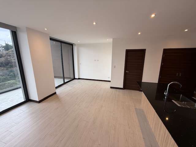 Rento apartamento en Zona 15 EDIFICIO SPAZIO, PISCINA, GYM, ROOFTOP - Imagen 12