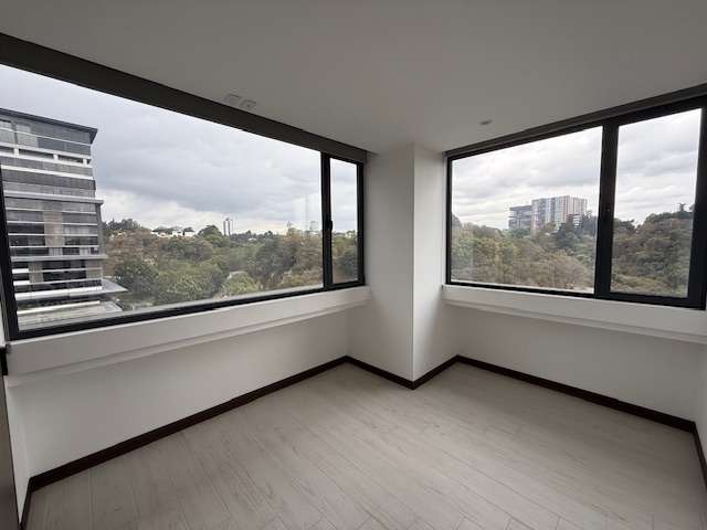 Rento apartamento en Zona 15 EDIFICIO SPAZIO, PISCINA, GYM, ROOFTOP - Imagen 13