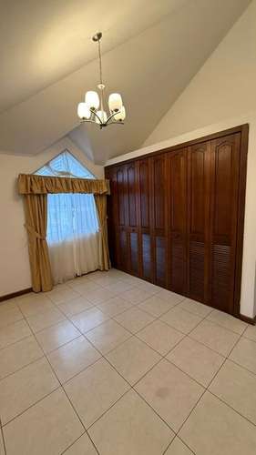 LINDA Y AMPLIA CASA EN RENTA EN CONDOMINIO EXCLUSIVO DE LA ZONA 14 - Imagen 4