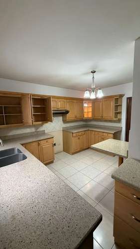 LINDA Y AMPLIA CASA EN RENTA EN CONDOMINIO EXCLUSIVO DE LA ZONA 14 - Imagen 3