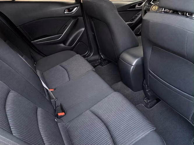MAZDA 3 AÑO 2016, ÚNICO DUEÑO, EXCELENTES CONDICIONES  - Imagen 8