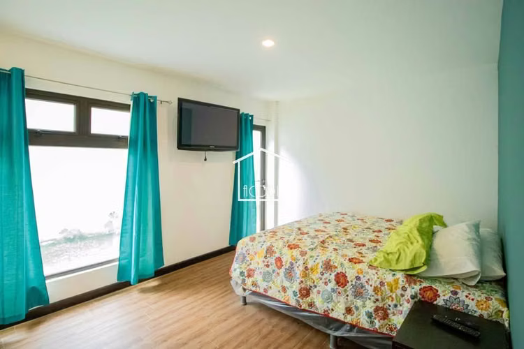 Apartamento con jardín en zona 11 - Miniatura 4