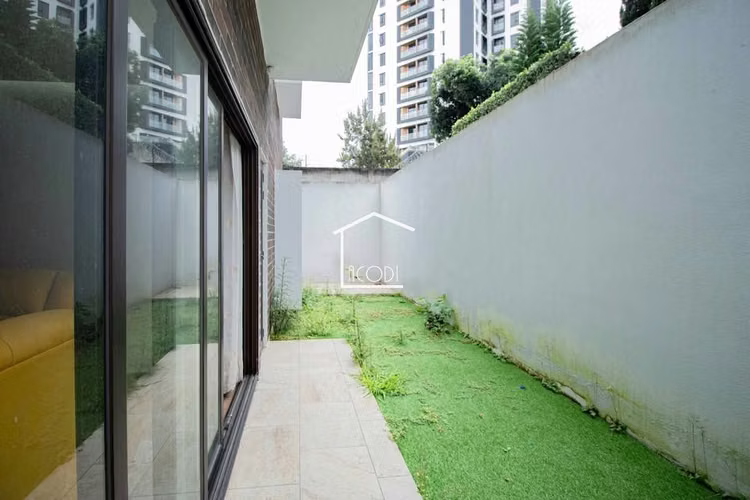 Apartamento con jardín en zona 11 - Miniatura 8
