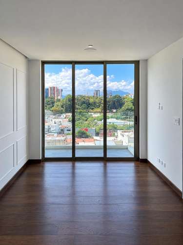 APARTAMENTO EN RENTA EN ZONA 10 EDIFICIO ATARAH - Imagen 7