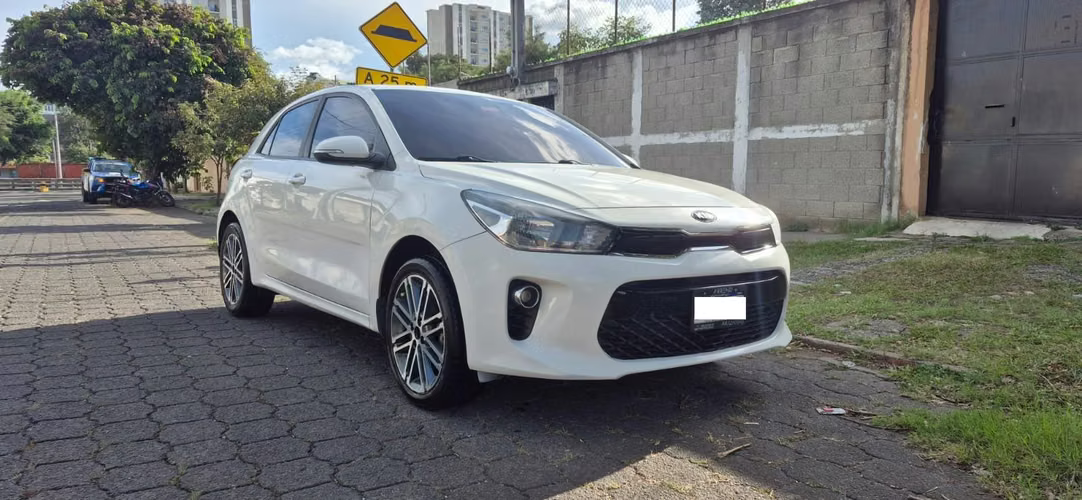 KIA RIO 2019 | MECÁNICO | DE AGENCIA - Imagen 2