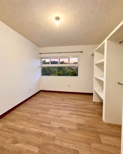 APARTAMENTO EN RENTA ZONA 16 HACIENDA REAL - Imagen 2