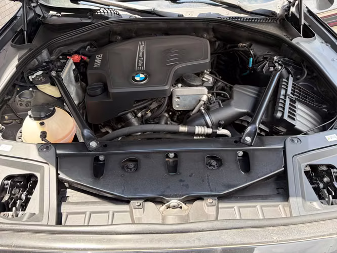 BMW 528i de Agencia Modelo 2013