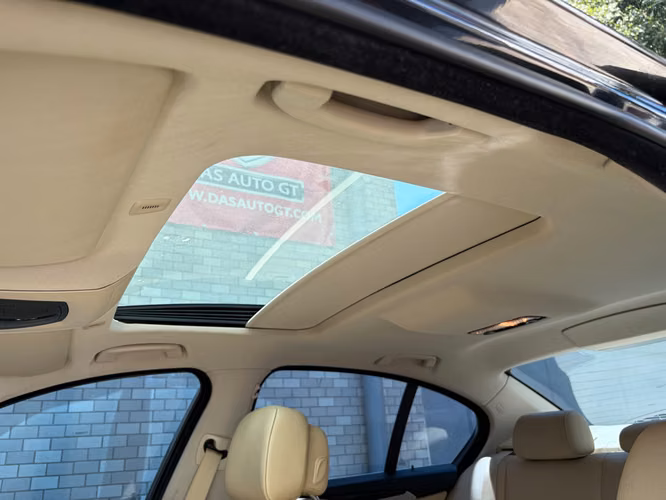 BMW 528i de Agencia Modelo 2013