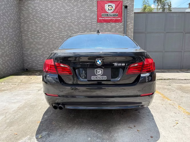 BMW 528i de Agencia Modelo 2013