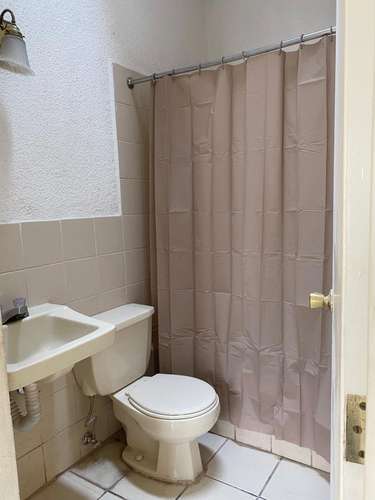 RENTO CASA COND. LOS LAURELES, VILLA LOS PINABETES, SAN JOSE PINULA REF.6954 *4 HAB, 3.5 BAÑOS, CUARTO SERV, PATIO - Imagen 13