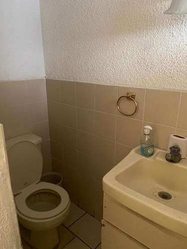 RENTO CASA COND. LOS LAURELES, VILLA LOS PINABETES, SAN JOSE PINULA REF.6954 *4 HAB, 3.5 BAÑOS, CUARTO SERV, PATIO - Imagen 3