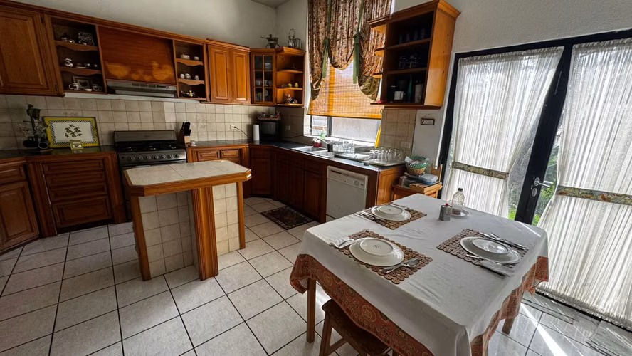 VENTA DE CASA EN SAN CRISTÓBAL, SECTOR A10 - Imagen 4