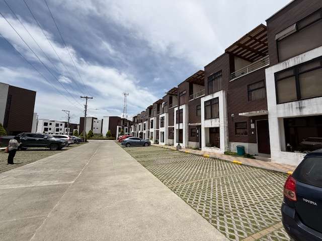 Vendo casa en Carretera a El Salvador KM. 16.5 Carr. Salvador REMATO!! - Imagen 14