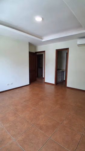 APARTAMENTO EN RENTA EN TORRE DEL VALLE ZONA 10 - Imagen 4