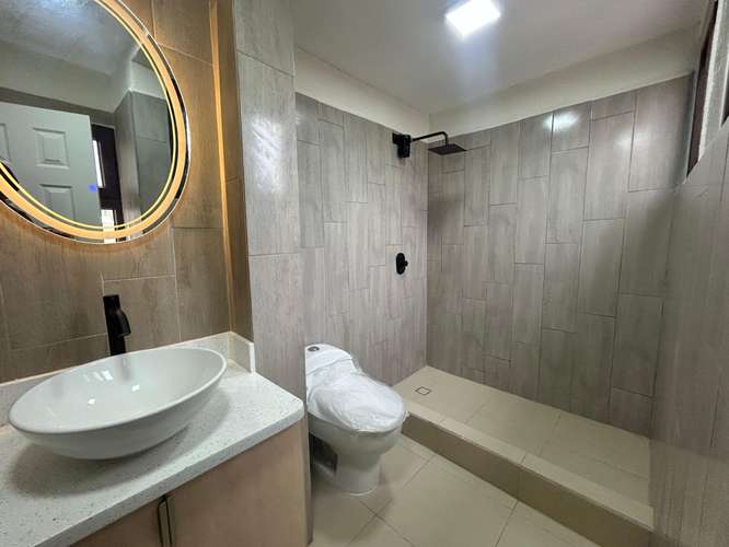 Amplio apartamento en colonia Mariscal zona 11 - Imagen 10