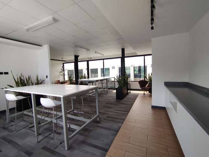 Oficina en Renta – InterNaranjo Empresarial, cerca de Condado Naranjo - Imagen 9