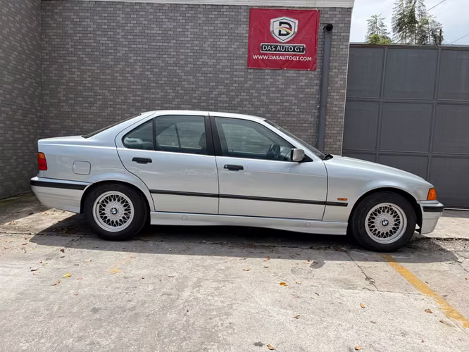 BMW 318i Importado Modelo 1997