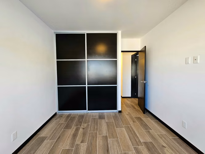 APARTAMENTO EN RENTA EN SEGHERIA ZONA 14 - Imagen 8