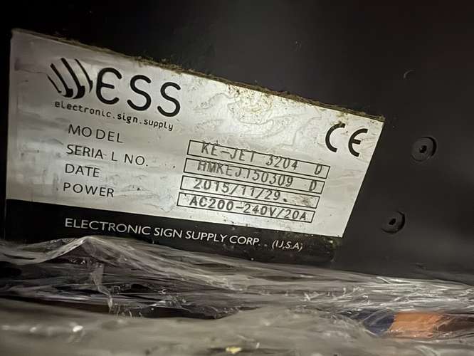  PLOTTER INDUSTRIAL DE 3.20 METROS EN VENTA 